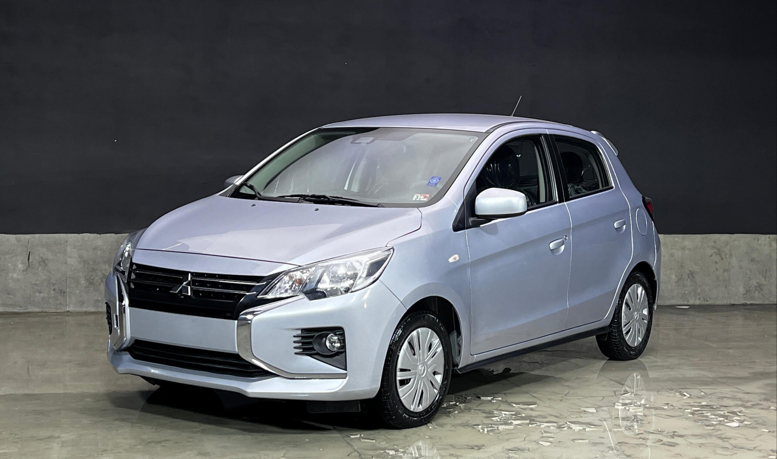 mitsubishi attrage rent a car dubai