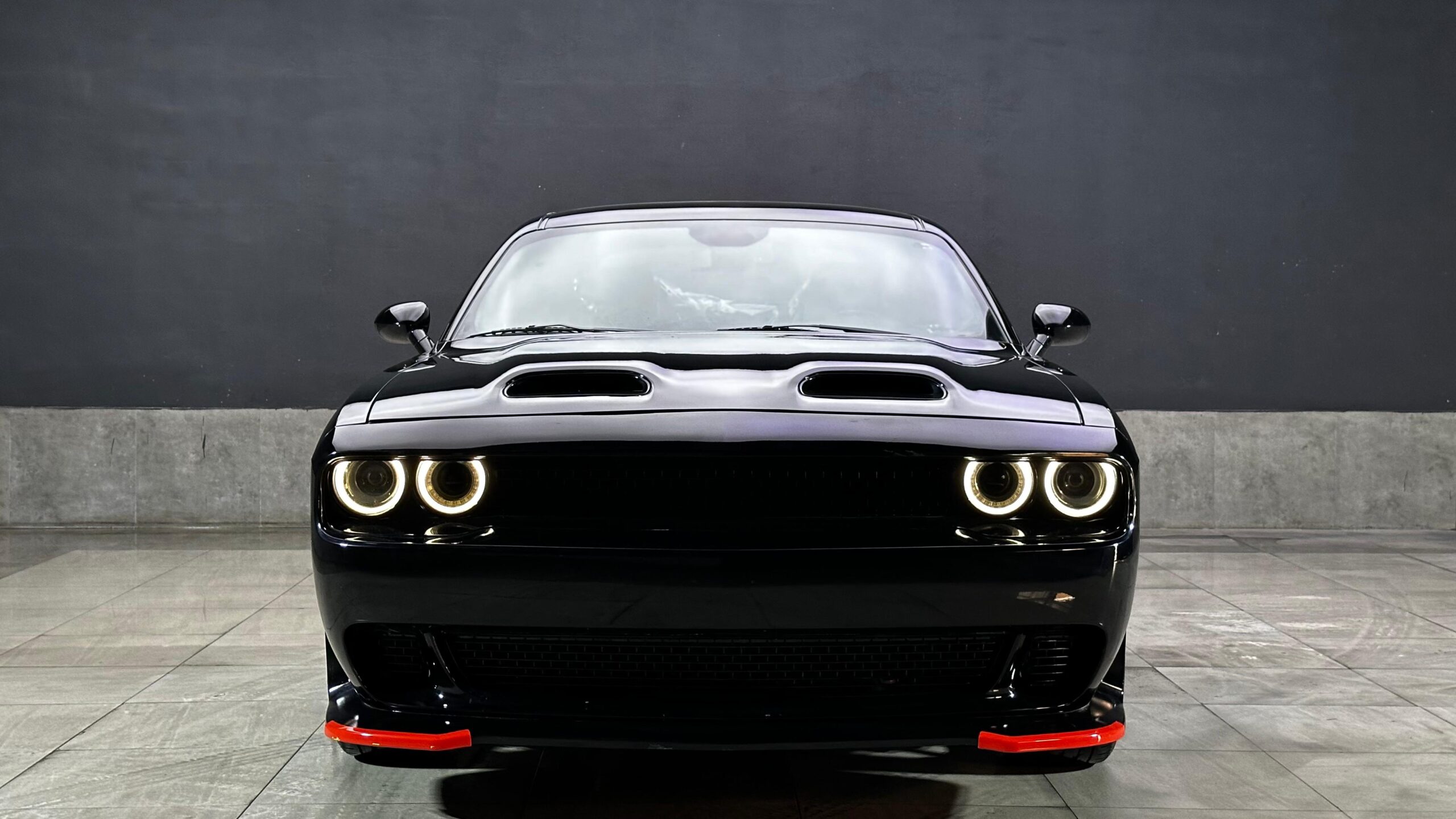 Dodge challenger srt rent a car dubai